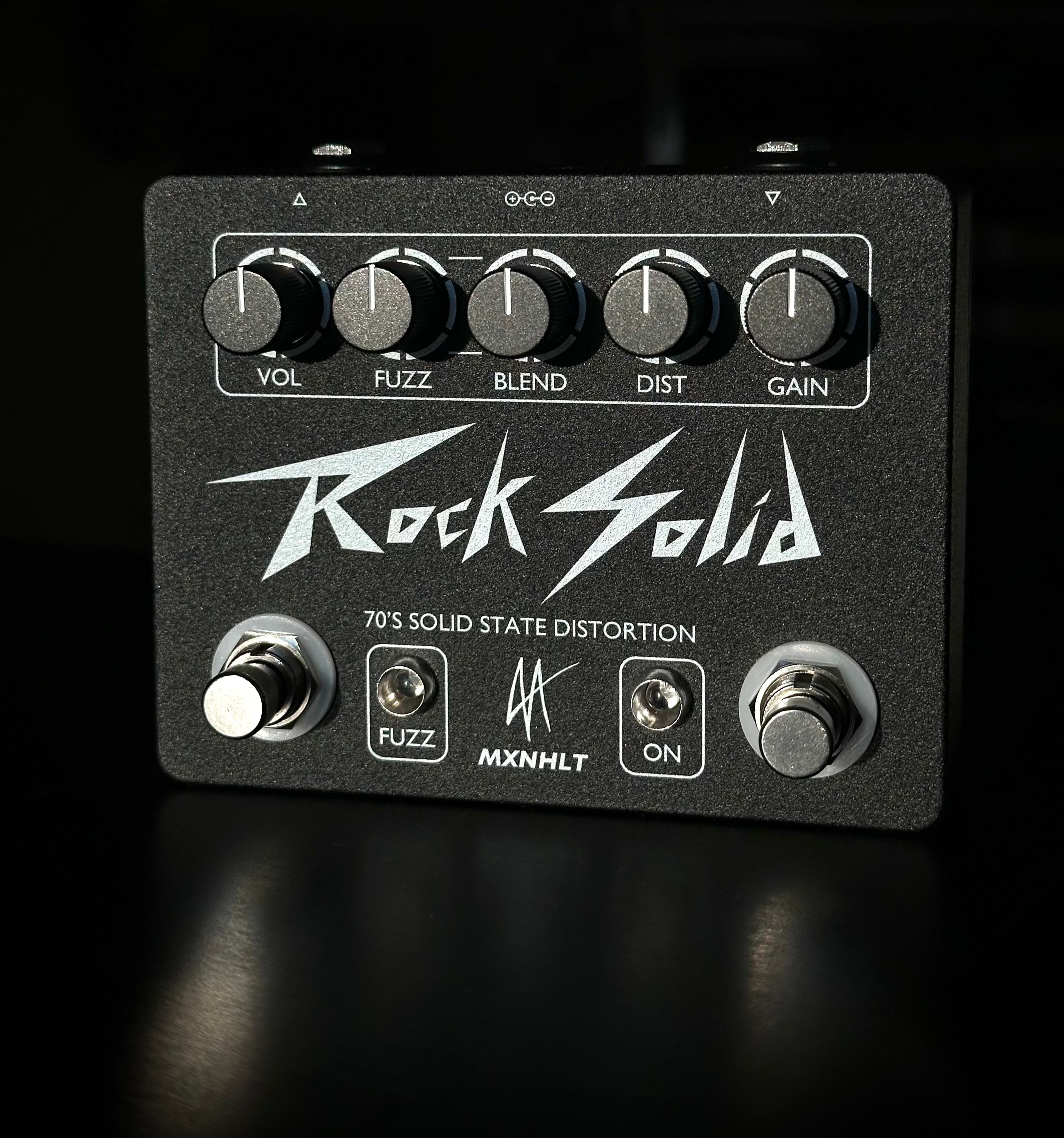 pedal rock Rock Solid Bass Preamp + Fuzz – MXNHLT Effects